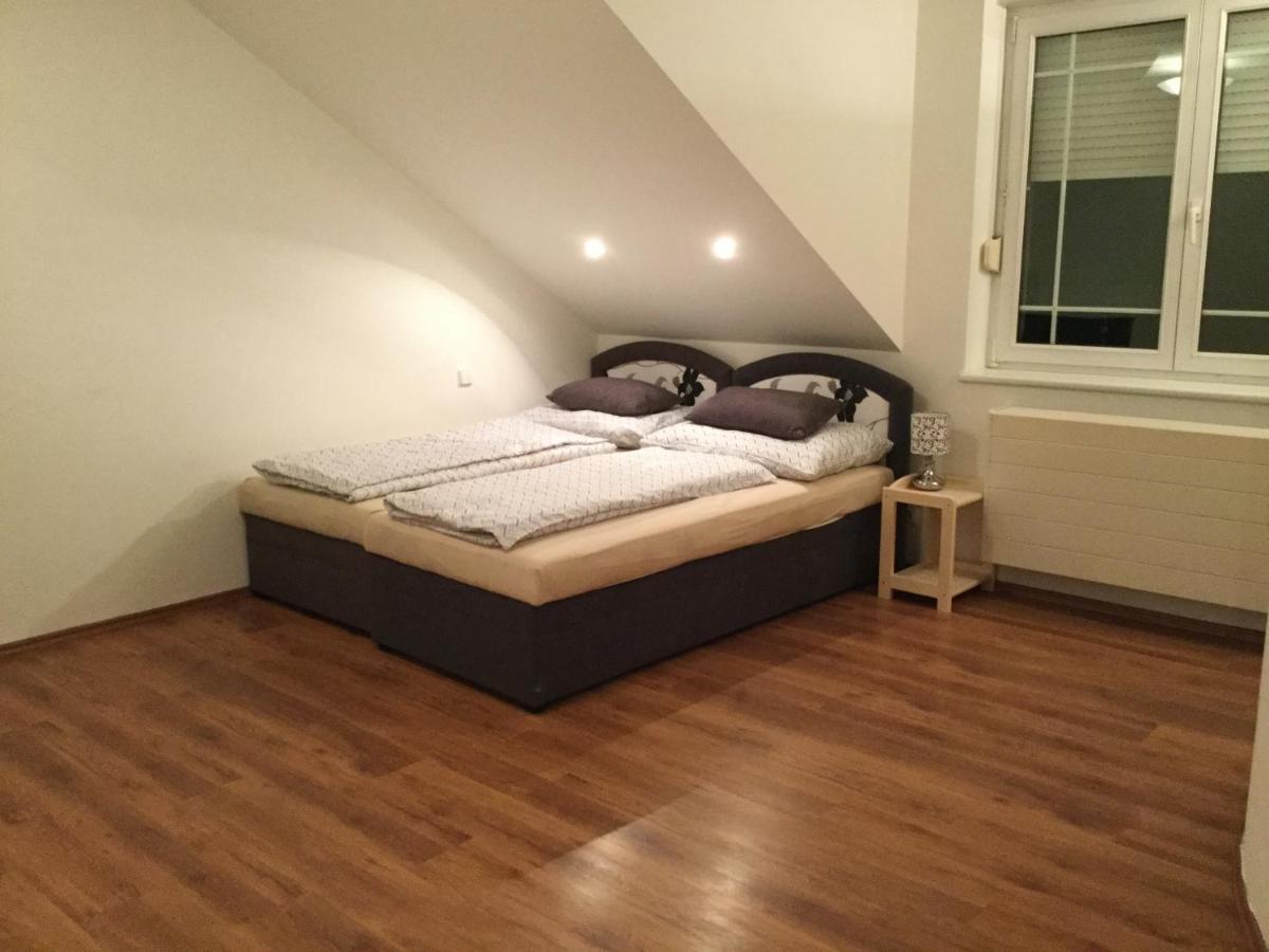 파르두비체 Justyna 빌라 외부 사진